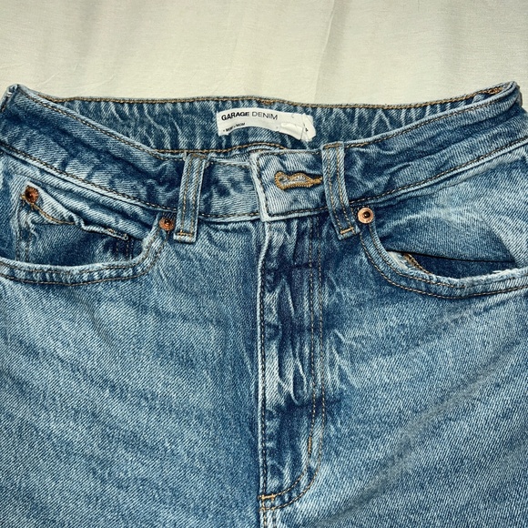 Garage Denim Mom Jeans - Picture 2 of 4